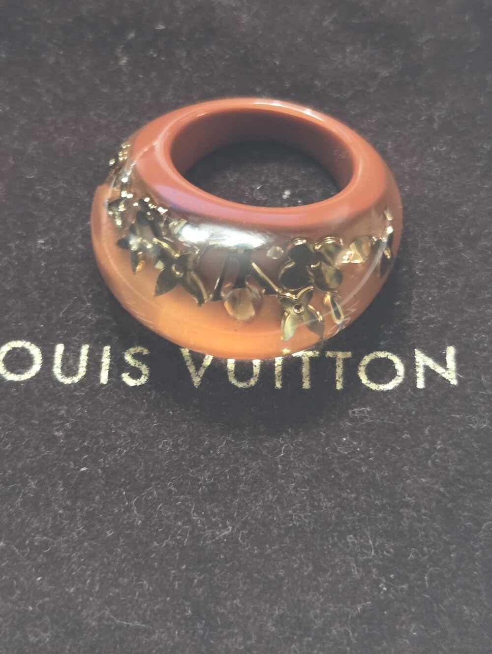 LOUIS VUITTON RESIN RING - Picture 2 of 11